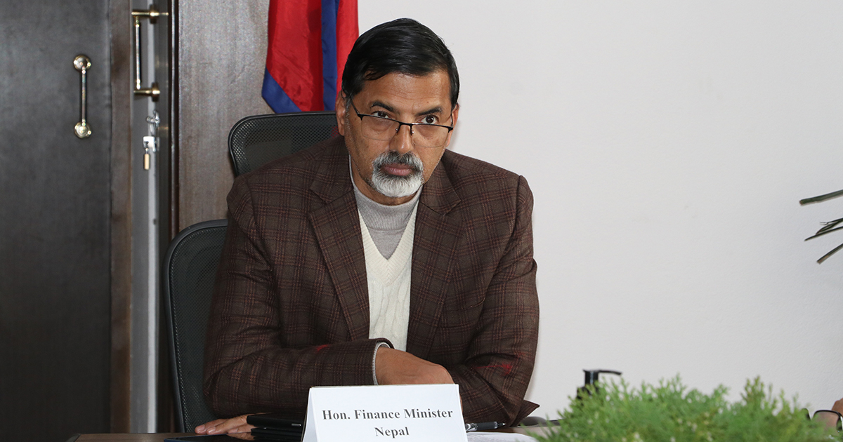 स्वदेशी उत्पादनलाई विश्व बजारमा व्यापक रुपमा लैजान एडीबीसँग थप साझेदार गर्नुपर्छः अर्थमन्त्री शर्मा