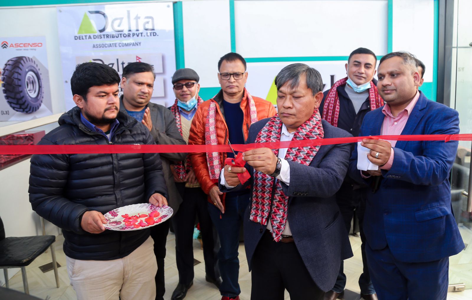 ओटीआर टायर नेपाली बजारमा 