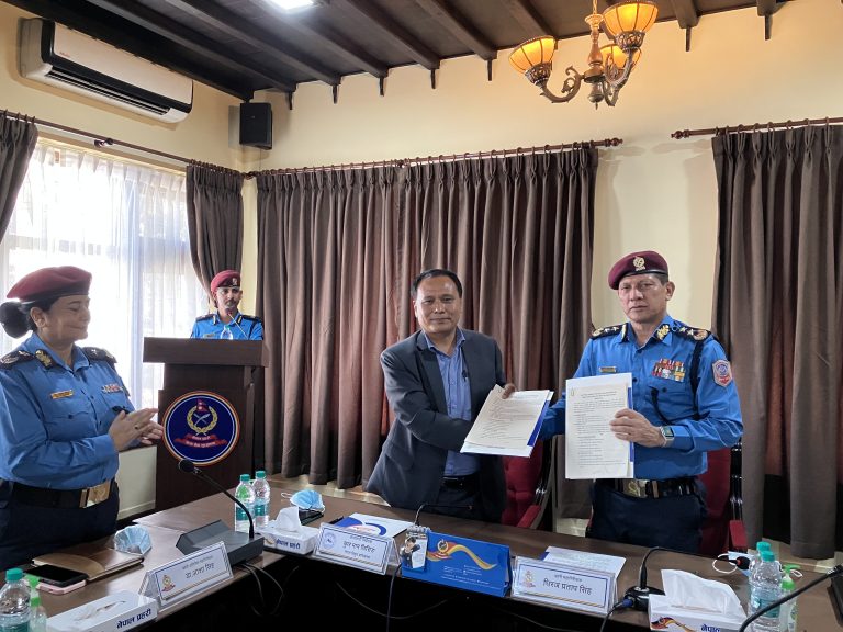 नेपाल प्रहरी र प्राधिकरणबीच २५ स्थानमा चार्जिङ स्टेसन स्थापना गर्ने सहमति