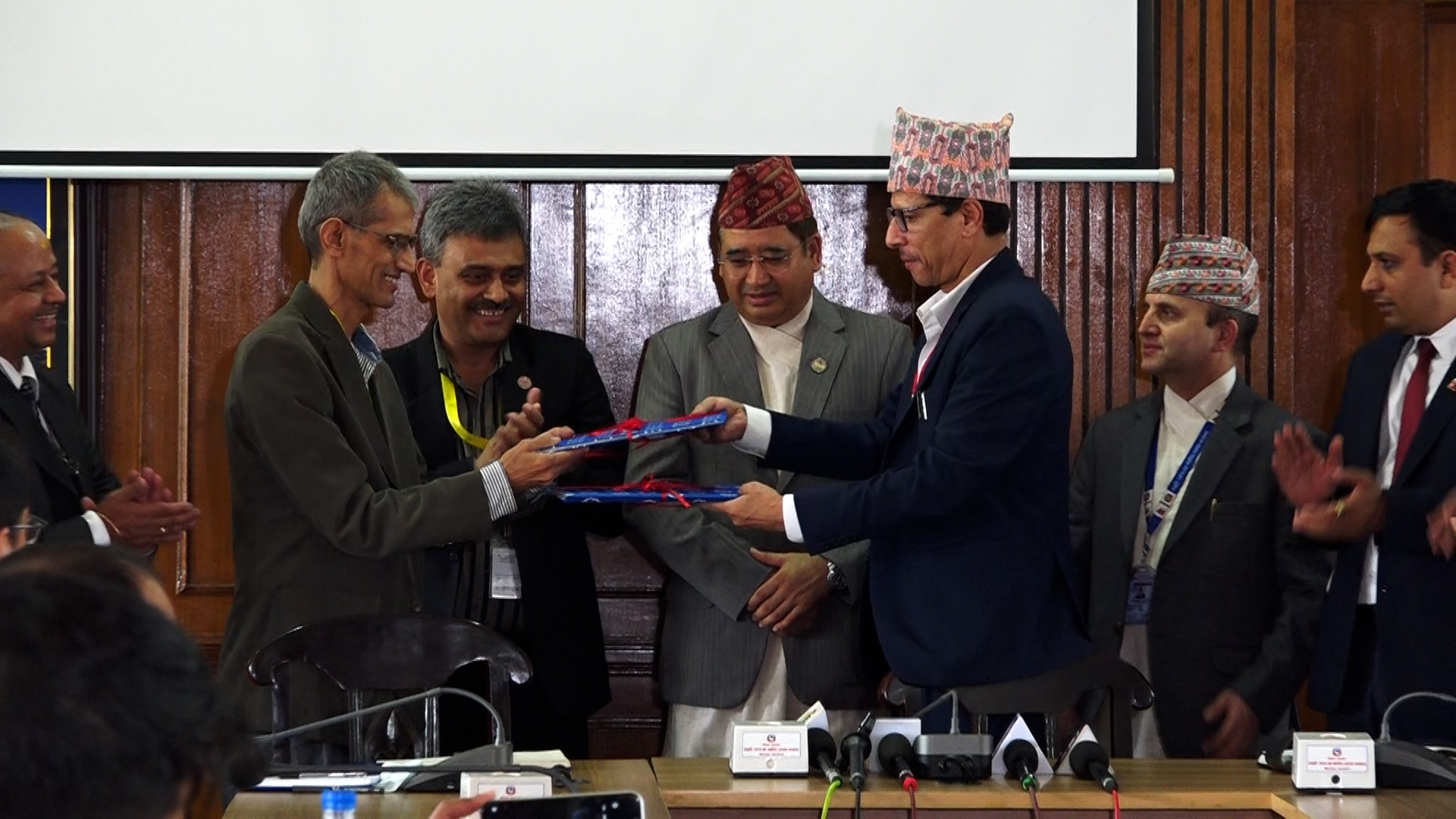 कोरोना महामारीले समस्यामा परेका पर्यटन क्षेत्रको पुनरुत्थानका लागि सरकारले काम गरिरहेको छः पर्यटन मन्त्री श्रेष्ठ 