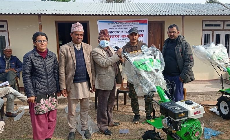 किसानलाई कृषि सामाग्री प्रयोग सम्बन्धि तालिम 