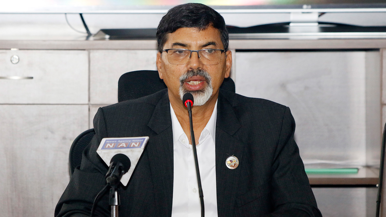 एमालेको बहिस्कारका बीच आर्थिक विधेयक पारित, जनचाहना अनुसार बजेट बनाएको अर्थमन्त्री जवाफ