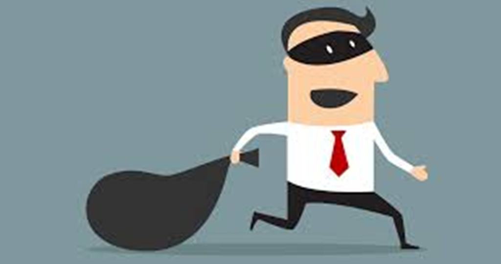 धुम्बाराहीबाट साँढे तीन लाखको धनमाल चोरी