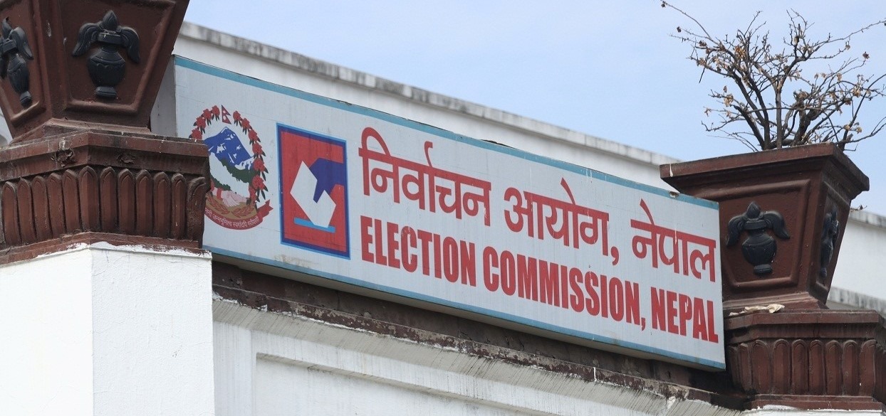 निर्वाचन आयोगले भन्यो  : हरियो रङ मतदाता र गणकमैत्री हुन्छ 