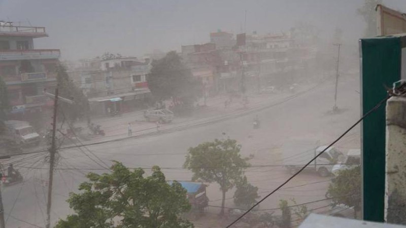 हावाहुरीले १४० विद्युत् पोलमा क्षति, पाँच करोडको विद्युत् खपत अवरुद्ध