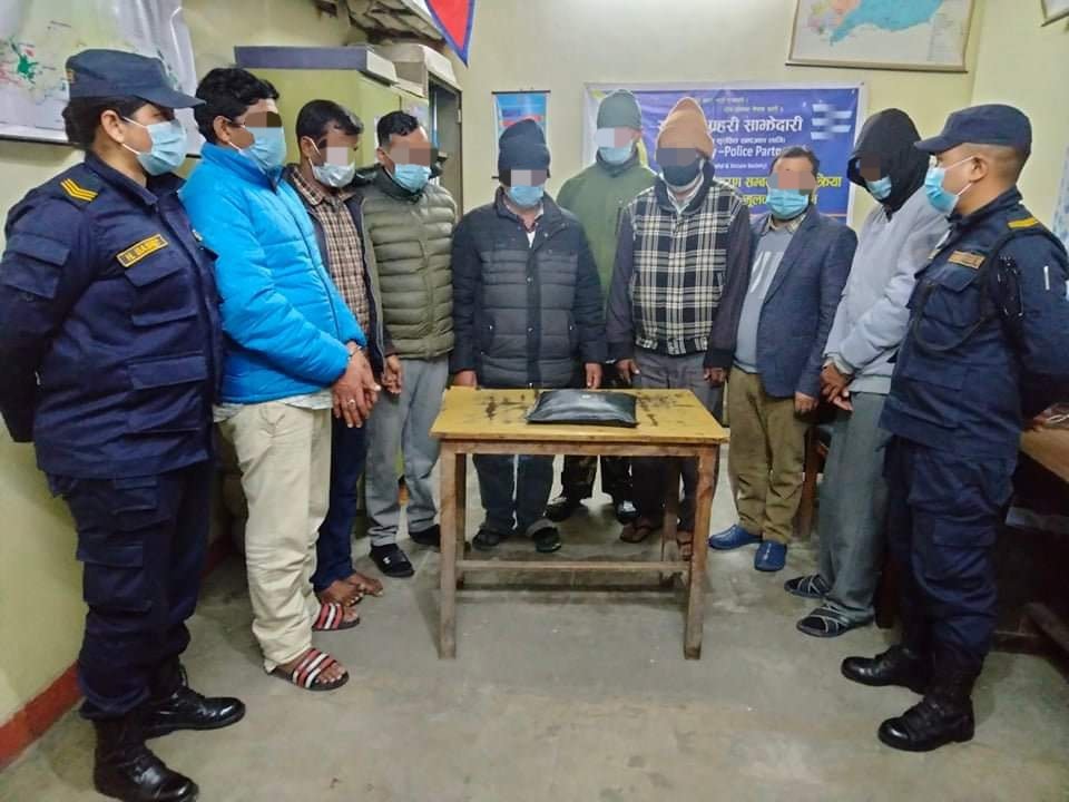 ‘प्रतिकिलो ३५ करोडमा कारोबार हुँदै थियो युरेनियम जस्तो पदार्थ : यसरी फक्राउ परे आठ व्यक्ति