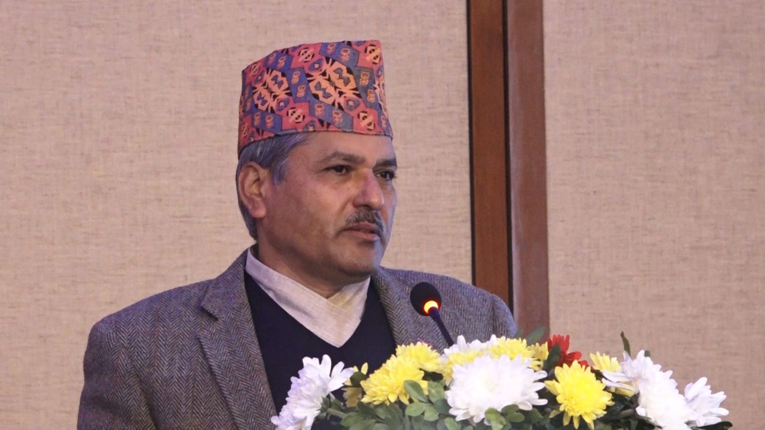  निर्माण व्यवसायीसँग गभर्नरले भने, 'भुक्तानी रोकिंदा धेरै क्षेत्रमा नकारात्मक असर पर्यो'