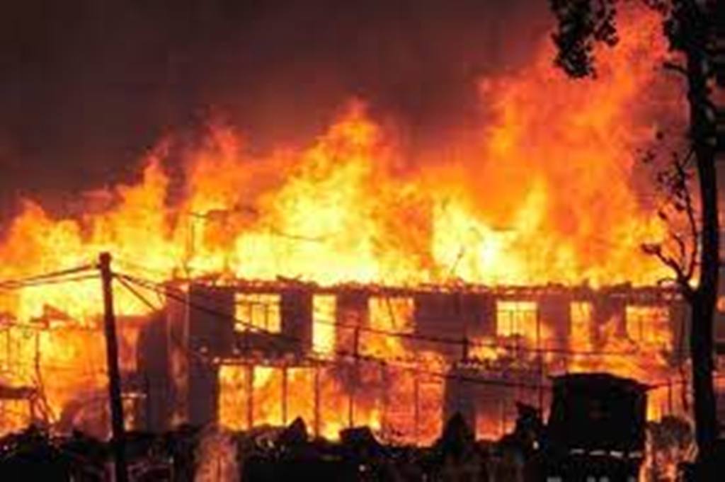 राप्ती सोनारीमा आगलागीबाट ११ घर नष्ट, एक करोडको क्षति 