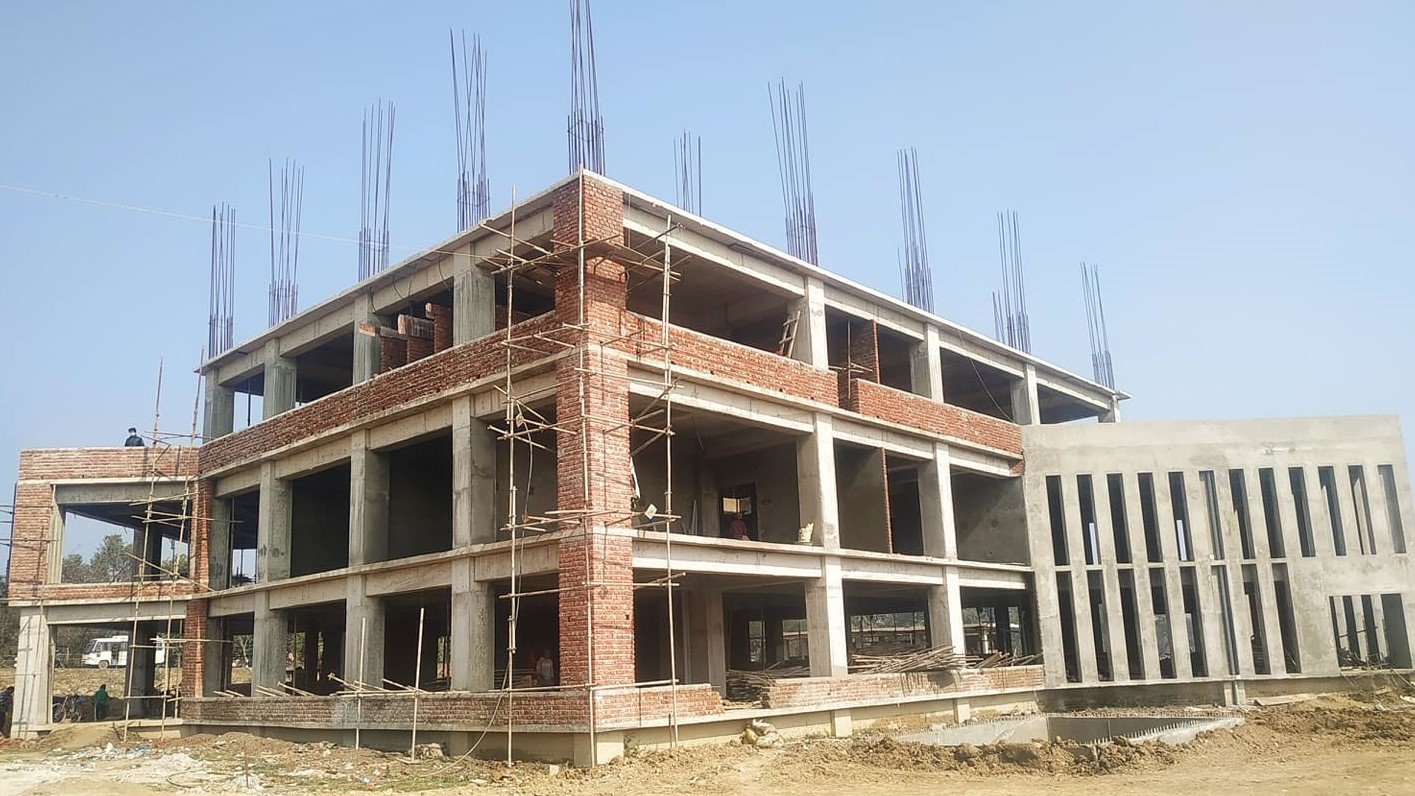 कोहलपुरमा बन्दै नेपालकै नमूना बसपार्क