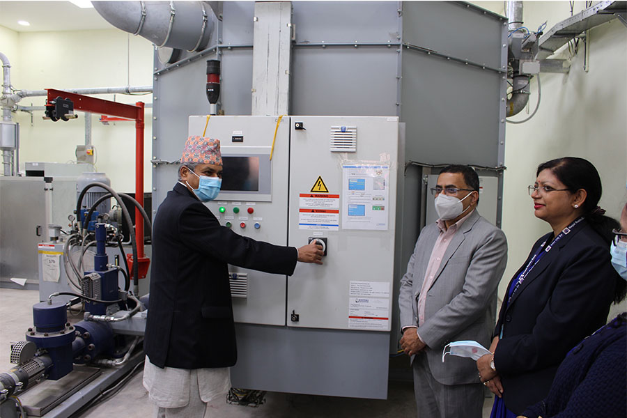 झुत्रा नोट नष्ट गर्न आधुनिक मेसिनको प्रयोग