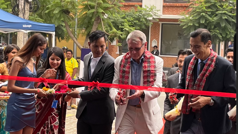 नक्सालमा फक्सवागन गाडीको आधुनिक शोरुम सञ्चालनमा