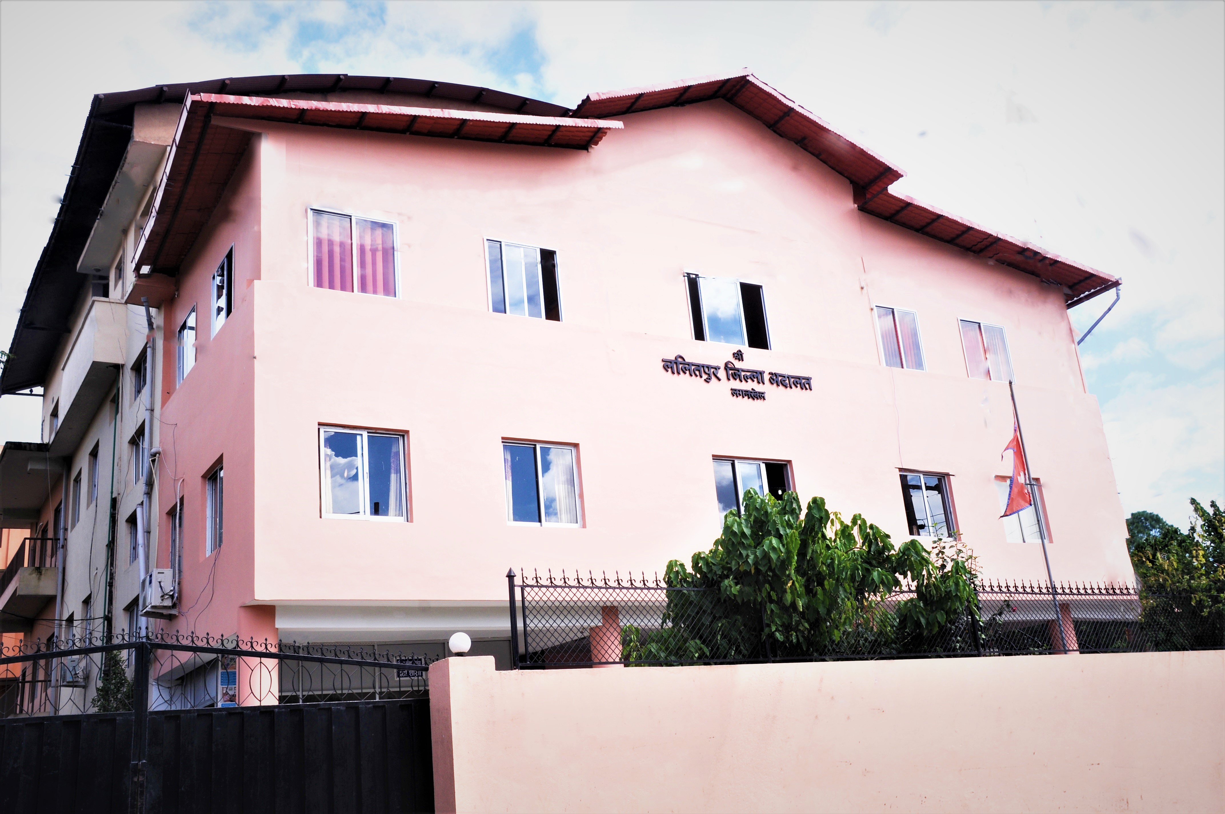 १९ लाख जरिवाना तोकिएको फरार व्यक्ति अदालतमा पेस