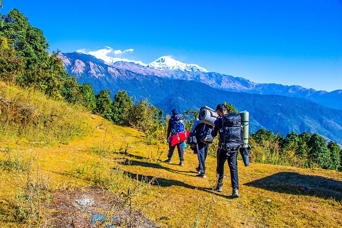 पदयात्री पर्यटकले अनिवार्यरूपमा पद प्रदर्शक लैजानुपर्ने