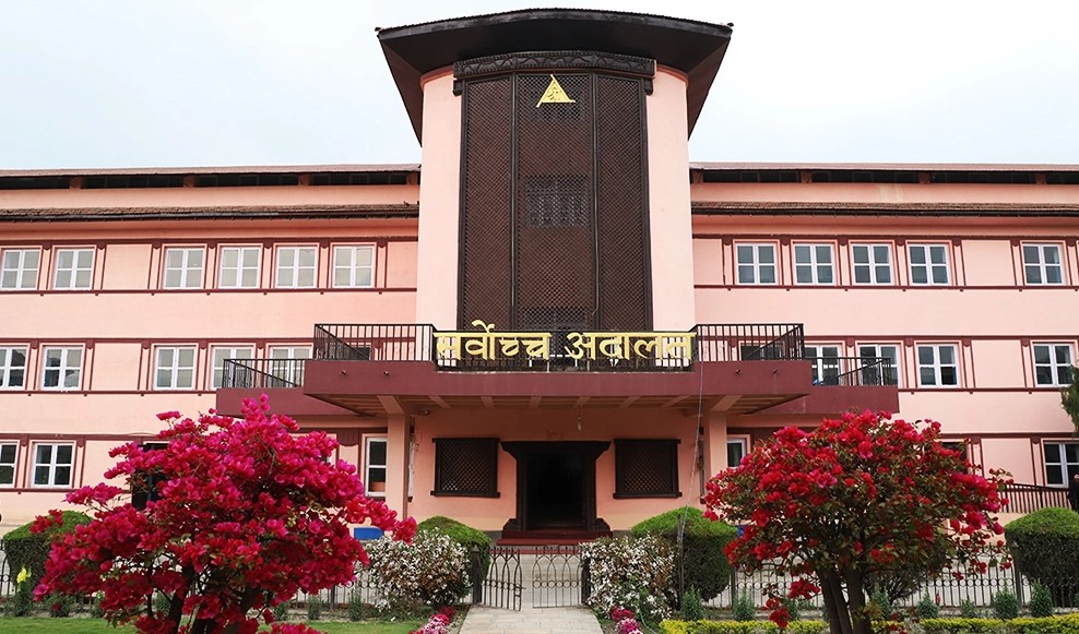 नर्भिक अस्पतालको संरचना तत्काल नहटाउन आदेश, सोमबारपछि के होला ?