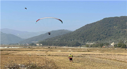 अब पोखराको मान्द्रेढुङ्गाबाट प्याराग्लाइडिङ, माघ १ देखि हुँदैछ व्यावसायिक उडान