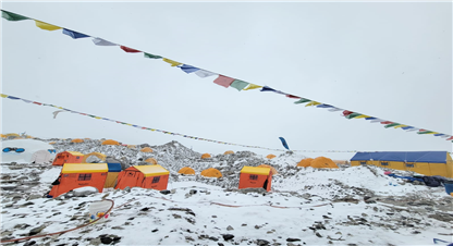 मौसम विग्रिँदा सगरमाथा आरोहण प्रभावित, अनुकूल मौसमको प्रतीक्षामा सयौँ आरोही