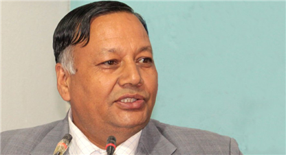जब विद्यार्थीले शिक्षामन्त्रीलाई साग र गोलभेँडा उपहार दिए 