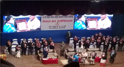 अदालतभित्र हुने भ्रष्टाचारको चिरफार गर्दै कानून व्यवसायी
