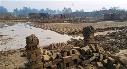 वर्षाका कारण चितवनमा एक करोड इँट्टा नष्ट